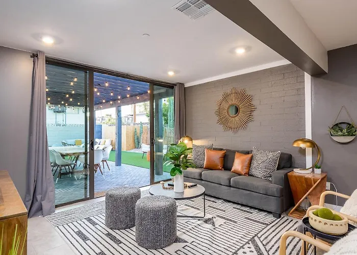 Closest Walk To Old Town, Entertainment District Scottsdale